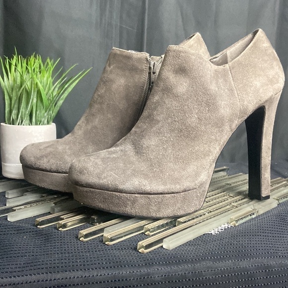Host Pick 🎉Gianni Bini Suede Leather Booties 💕 - Picture 4 of 10